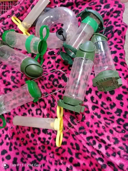 Photo of free Assorted bird feeders (Minster Lovell) #1