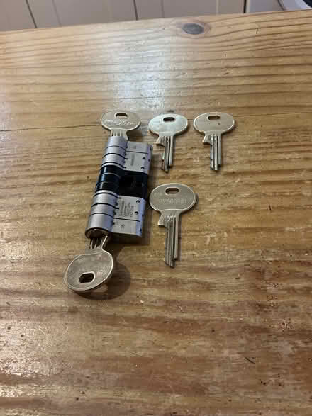 Photo of free Lock and keys (Calcot RG31) #1
