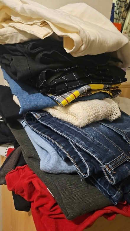 Photo of free clothes and shoes (Burton-upon-Trent DE14) #1