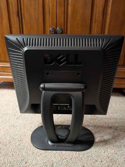 Photo of free VGA Dell Monitor (El Camino at Bowers) #4
