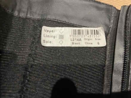 Photo of free Women’s Boots - Size 6 (Wainscott) #4