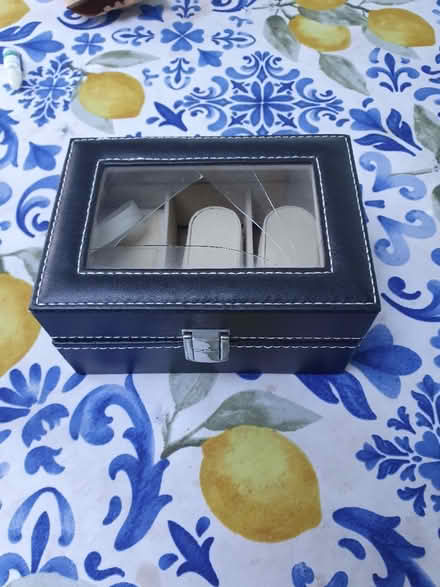 Photo of free Watch box (DA16) #1