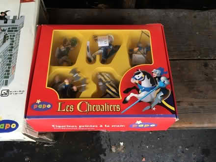 Photo of free Knights Castle and Figurines (Central Larkspur) #2