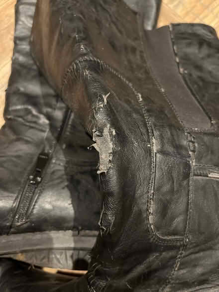 Photo of free Women’s Boots - Size 6 (Wainscott) #2