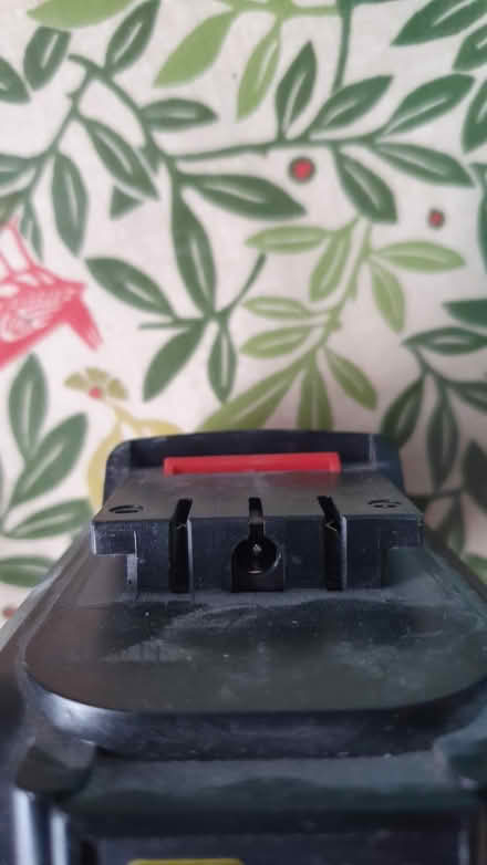 Photo of 21V Battery charger (Bear Cross BH11) #3