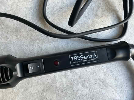 Photo of free Hair curling wand tongs TRESemme (BT10) #2