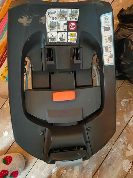 Photo of free Cybex carseat w/ isofix (S41 newbold) #3