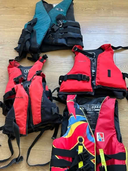 Photo of free Life jackets (BH23) #1
