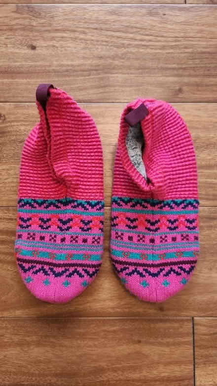 Photo of free Bombastic slippers, size M (King Farm) #1