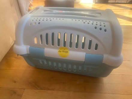 Photo of free cat carrier cat box (Hildenborough TN11) #1