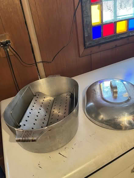 Photo of free Large roasting pan with lid (Queen Anne) #1