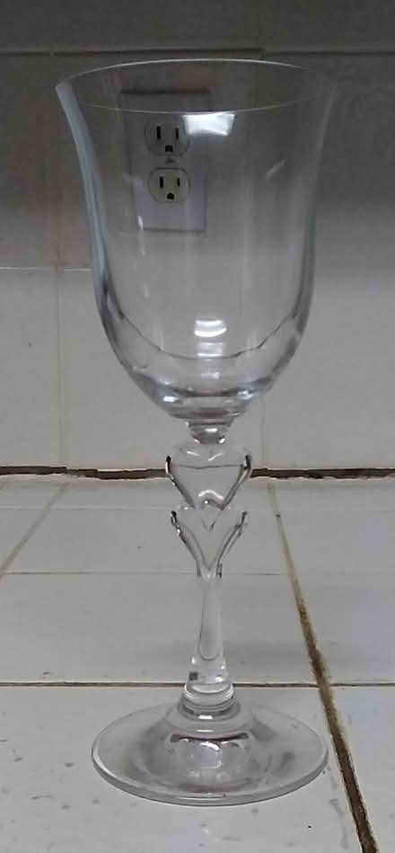 Photo of free Wine Glass with Hearts (Oakland) #1