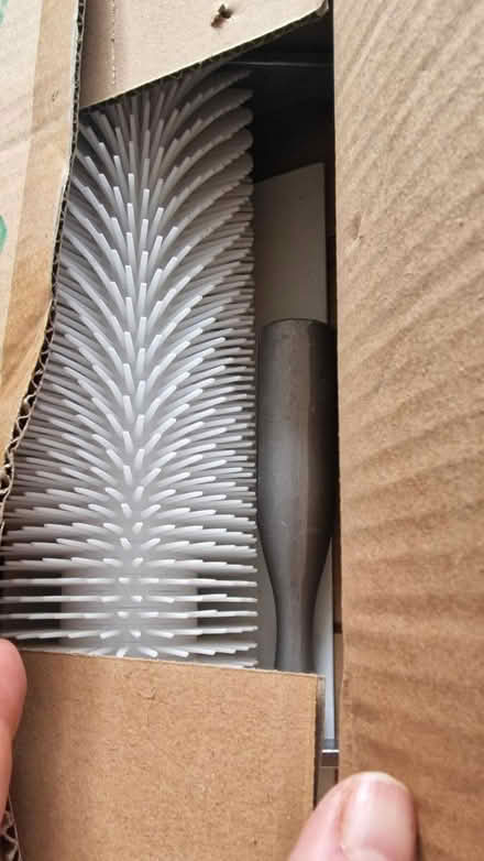 Photo of free Spiked screening comb (Kirk Hallam DE7) #2