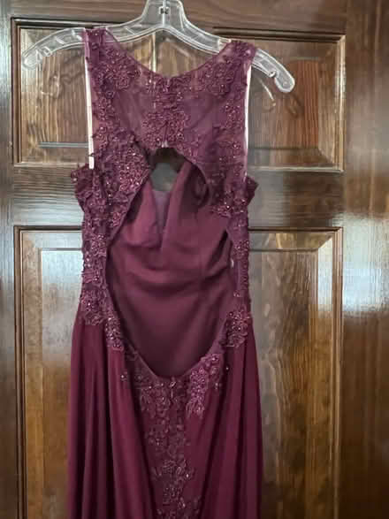 Photo of free Floor length dress, Size 6 (Wood Ridge) #4