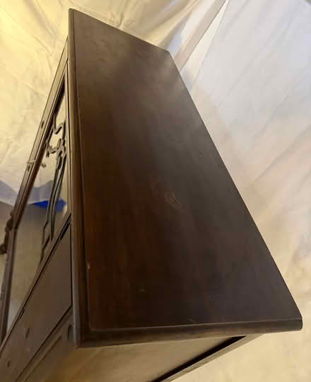 Photo of free Vintage China Cabinet/Display Hutch (Cambridgeport) #3