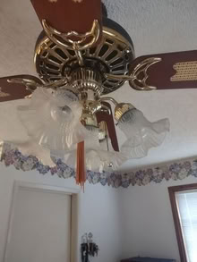 Photo of free working small four blade ceiling fan with lights #3
