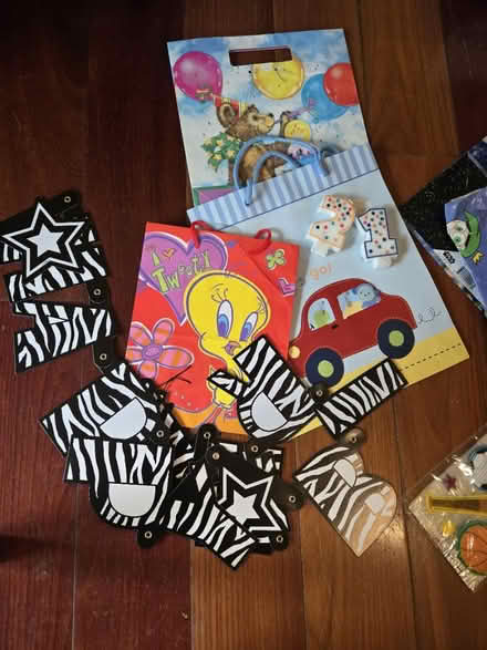 Photo of free Gift bags/holiday decor (Downtown Mountain View) #1