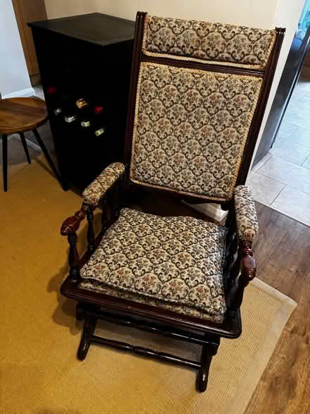 Photo of free Antique Rocking Chair / c.1920 (TN2 3HT) #2