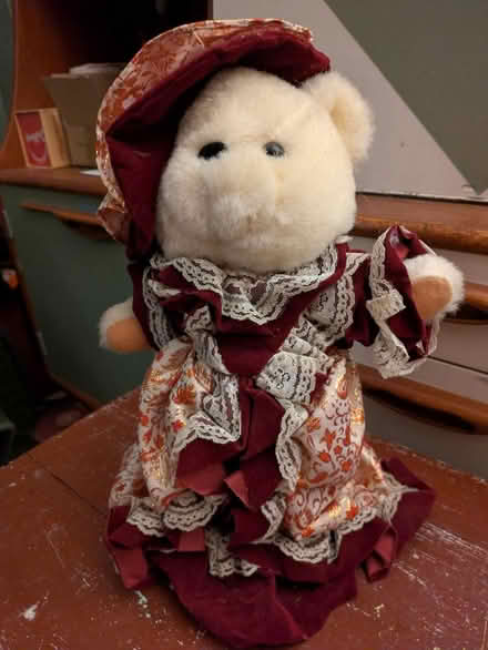 Photo of free Cute bear on a stand (Fry’s Hill OX4) #1