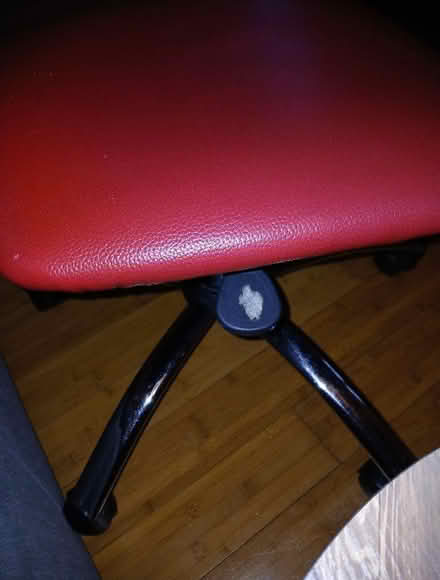 Photo of free Red leather swivel office chair (Bewdley DY12) #4