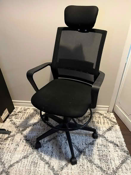 Photo of free Office chair w/ removable headrest (Kanata/Stittsville) #1