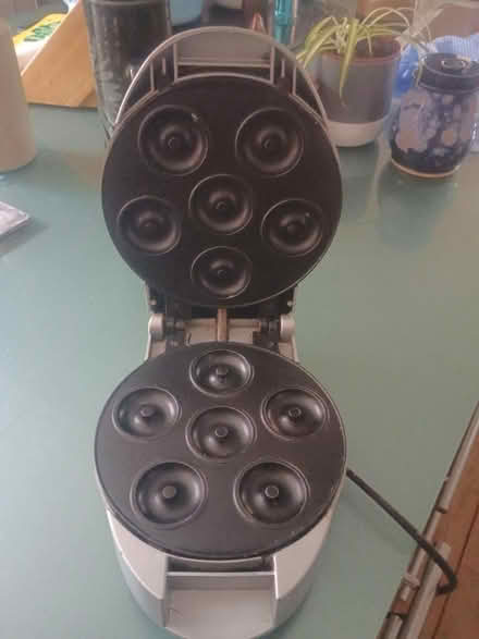 Photo of free Donut maker (Devon Park) #2