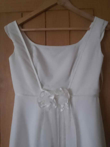 Photo of free Wedding dress size 10 and veil (Harrogate. HG1.) #4