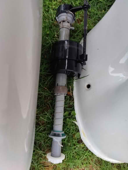 Photo of free Toilet with compact cistern (Raglan NP25) #3