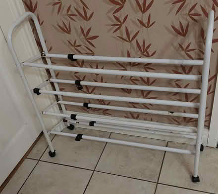 Photo of free expanding shoe rack (bramley LS13) #1
