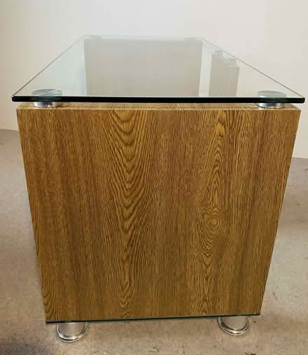 Photo of free TV stand with glass shelves (Shaw RG14) #3