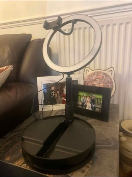 Photo of free Selfie Ring Light /Phone Holder (Cheshunt En8) #3