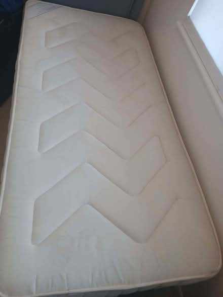 Photo of free 3ft single bed with draws (Burgh Heath KT20) #2
