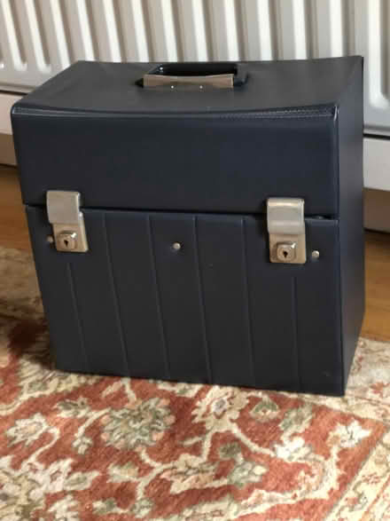 Photo of free LP record storage/carrying case (Loughborough LE11) #1