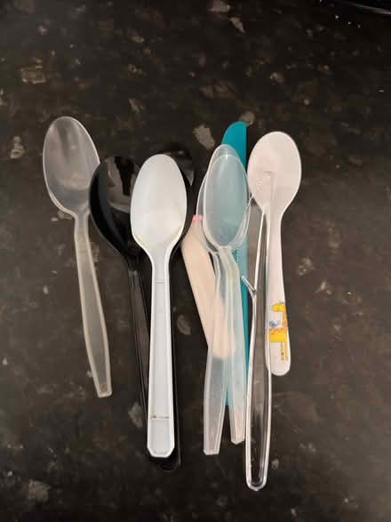 Photo of free Mixed metal,wooden & plstic utnsil (Hemel Hempstead HP2) #2