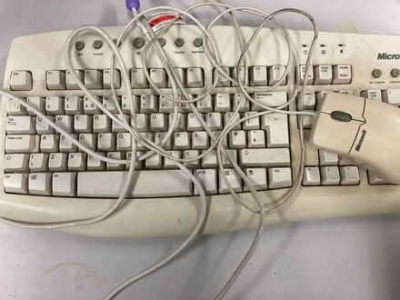 Photo of free Microsoft keyboard and mouse (We G20) #1