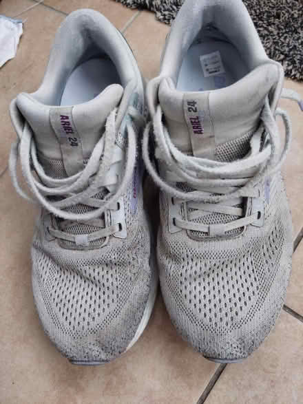 Photo of free Women's trainers size 8/9 wide fit (Newark NG24) #1