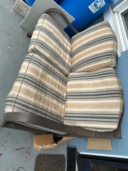 Photo of free Outdoor furniture (Park View - Colombia Heights) #1