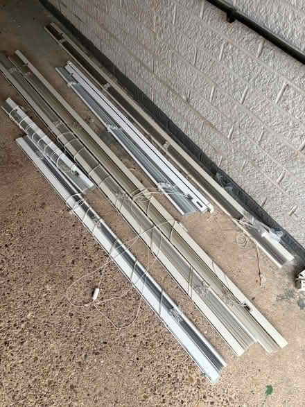 Photo of free Venetian blinds x 5 (Heage DE56) #3