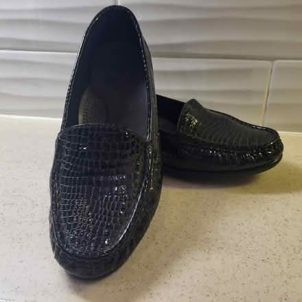 Photo of free Shoes #2 (Severn) #3