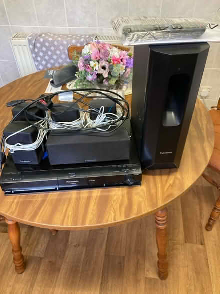 Photo of free Panasonic Surround Sound Dvd Player (ST6 Smallthorne) #1