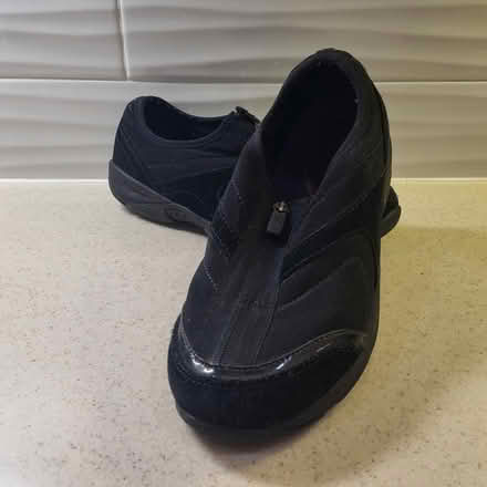 Photo of free Shoes, black (Severn) #1