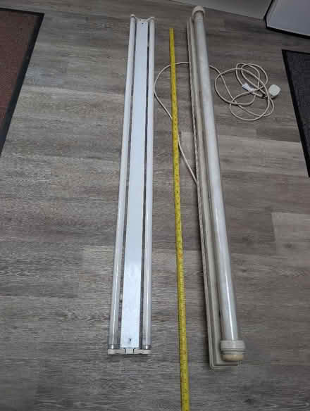Photo of free 5' fluorescent tubes (Woodley RG5) #1