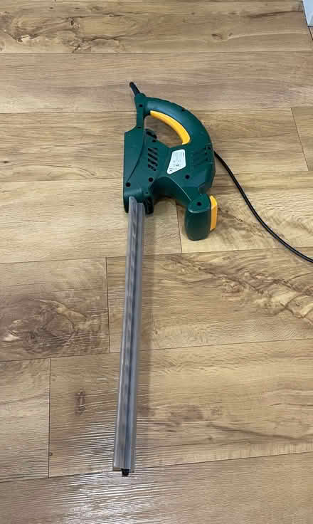Photo of free Hedge trimmer mains powered (Dean EH4) #1