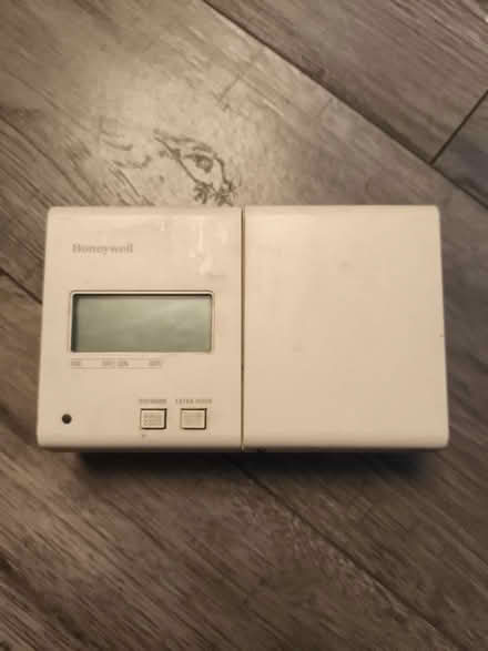 Photo of free Honeywell boiler control (Bradway S17) #2