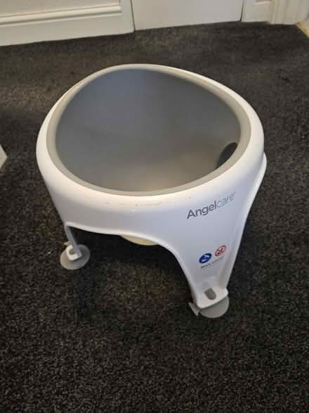 Photo of free Baby bath seat (Harlow CM19) #1