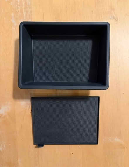 Photo of free Hyundai Console Tray 84633-C2000 (Yorktown) #2