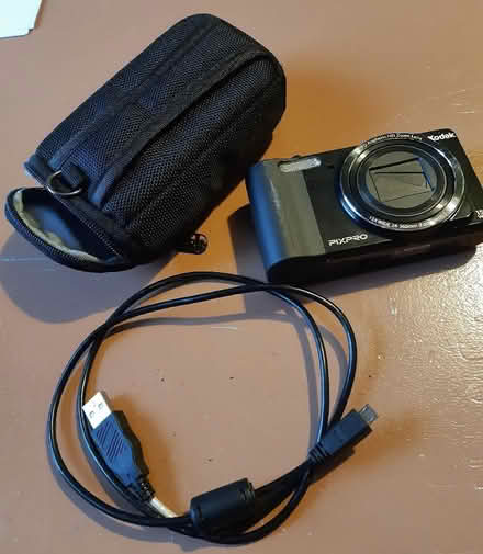 Photo of free 2 digital cameras (Woodseats S8) #3