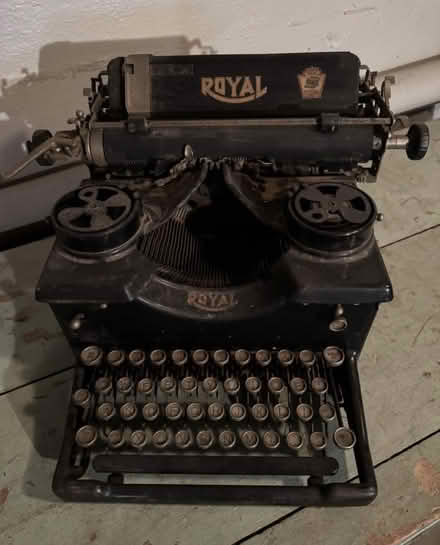 Photo of free Vintage Model 10 Royal Typewriter (Stockton NJ) #1