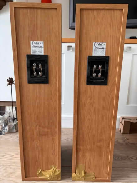 Photo of free Pair of eltax Symphony 8.2 speakers (Tooting SW17) #3