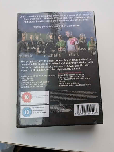 Photo of free Skins DVDs series 1 & 2 (Woodley RG6) #2